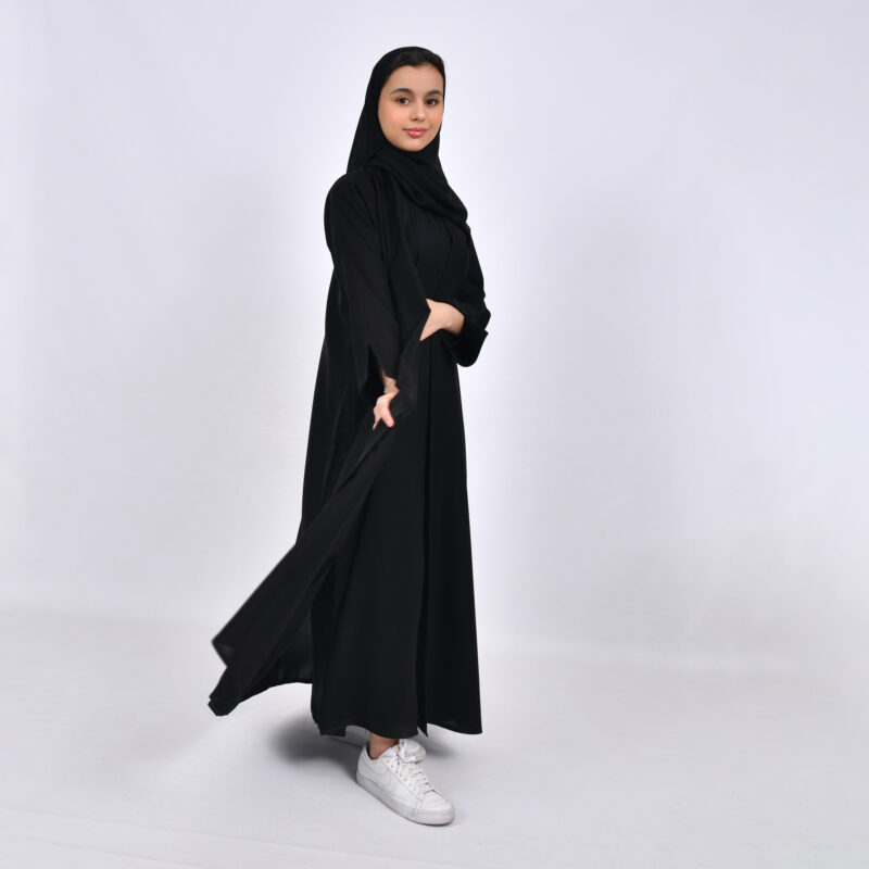 عباية بناتيه بقصة ربع كلوش