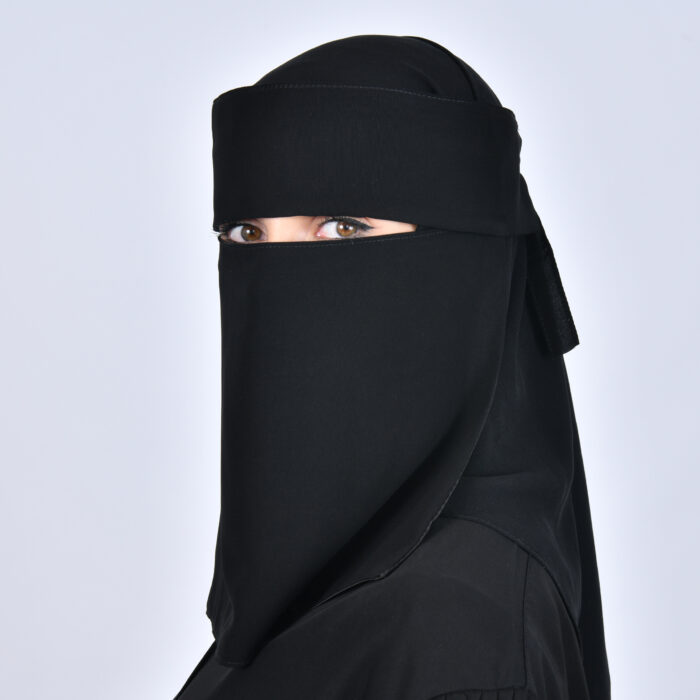 ⁦نقاب شمسي متوسط الطول ببطانه حرير و رباط اغلاق⁩ - الصورة ⁦2⁩